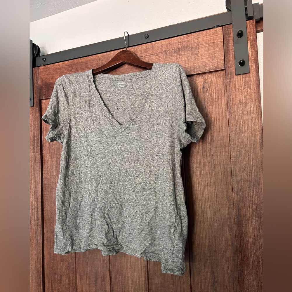 Madewell Whisper V Neck Tee in heather iron
